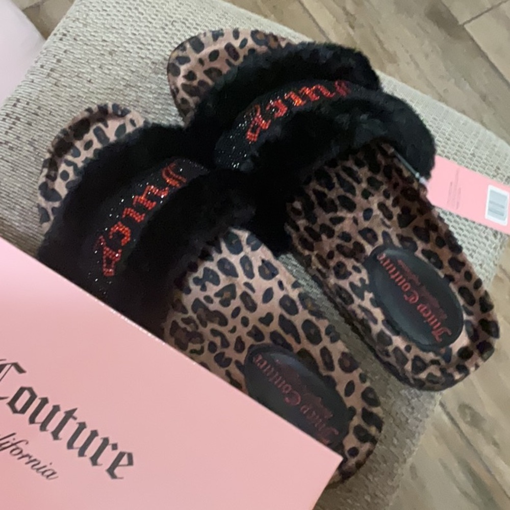 NWT Juicy Couture Velour Slides